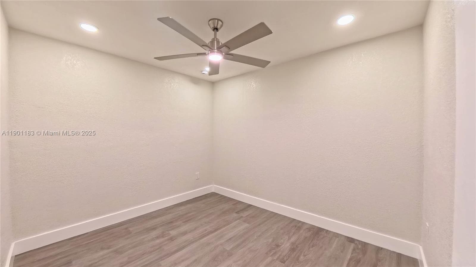 1575 W 6th Ave, Hialeah FL 33010 — 14