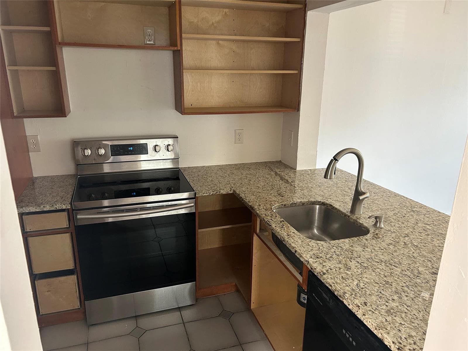 871 NE 207th Terrace # 102, Miami FL 33179 — 19