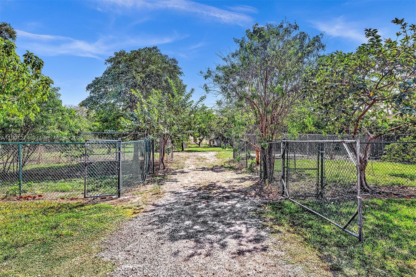 279 NW 119th Ave., Miami FL 33182 — 54