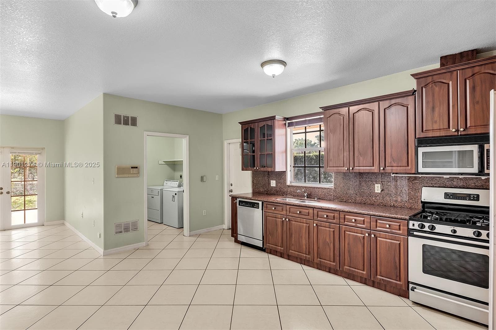 279 NW 119th Ave., Miami FL 33182 — 34