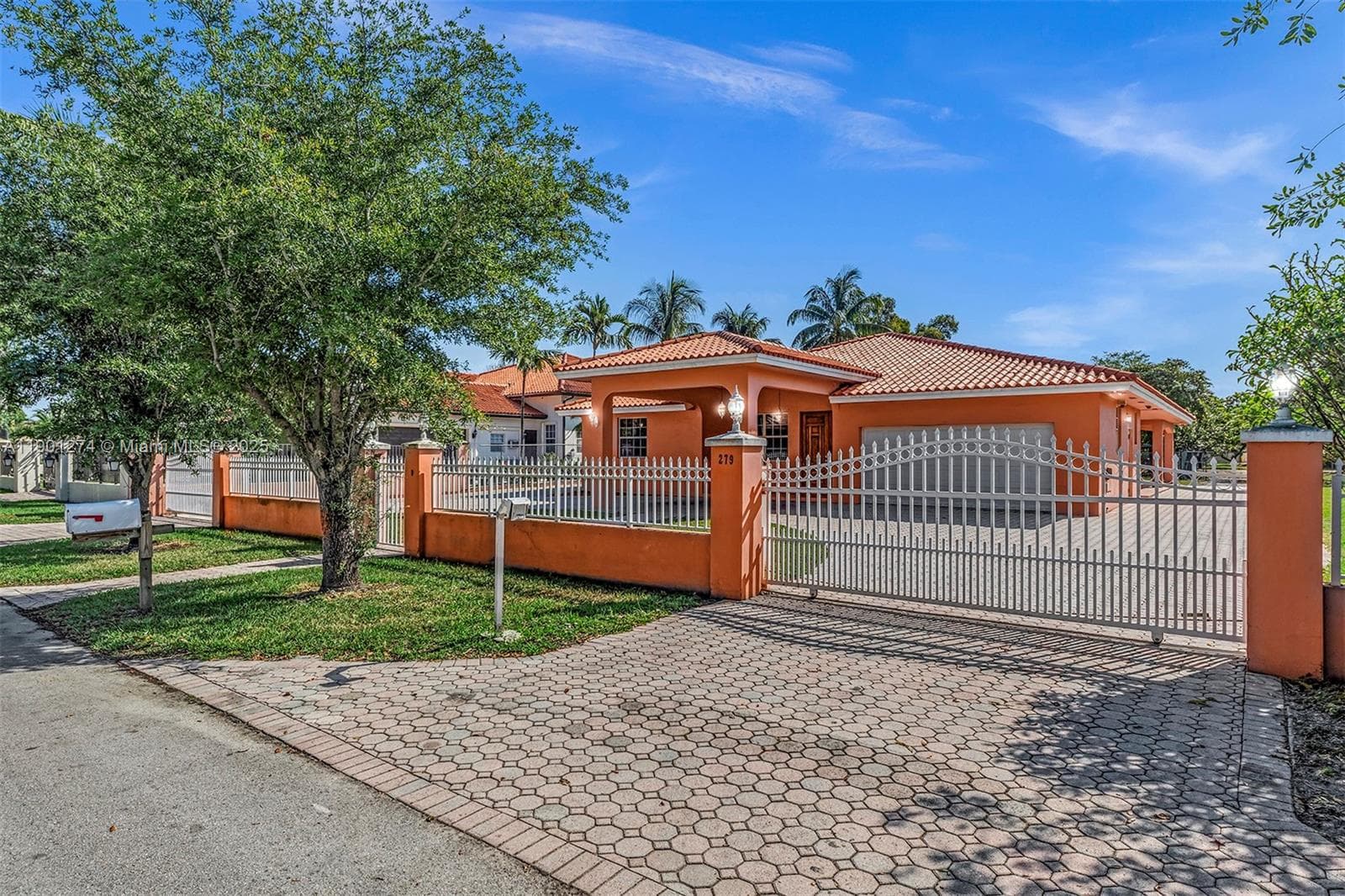 279 NW 119th Ave., Miami FL 33182 — 5