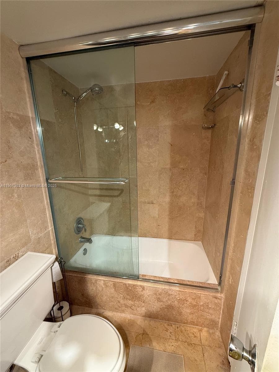 100 Lincoln Rd # 1111, Miami Beach FL 33139 — 12