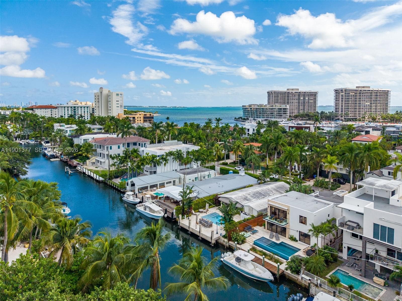 1815 Fairhaven Pl, Miami FL 33133 — 50