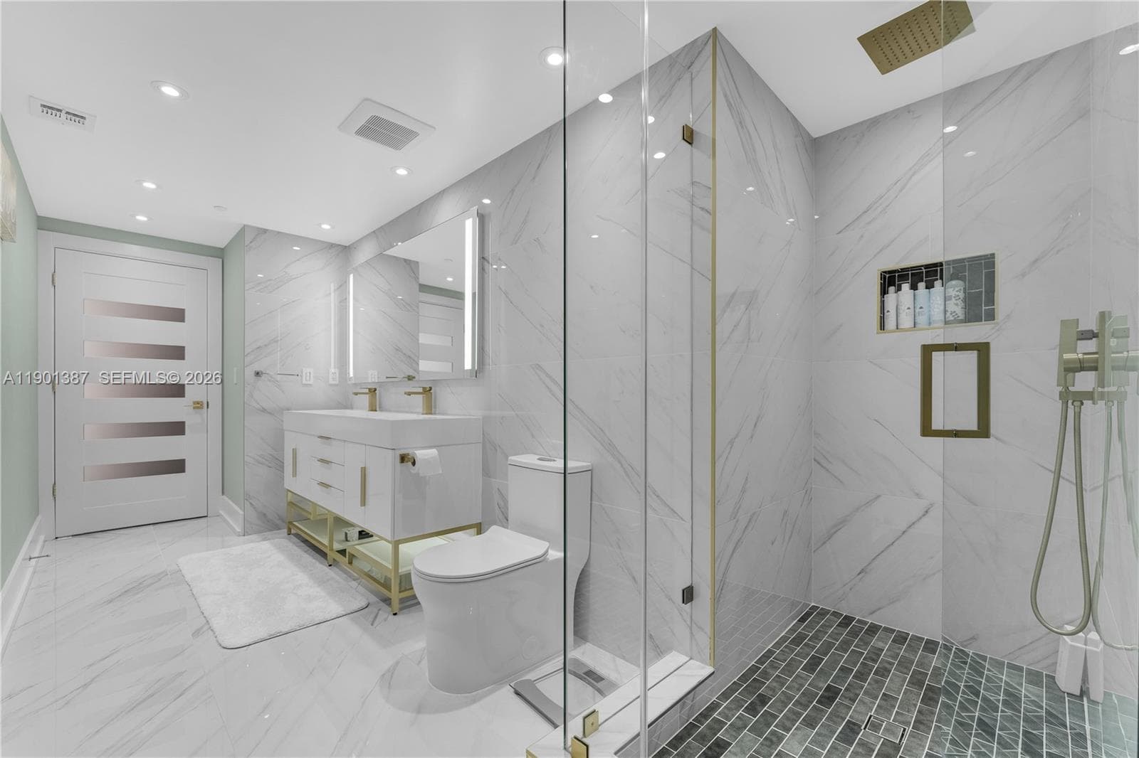495 Brickell Ave # 3802, Miami FL 33131 — 22
