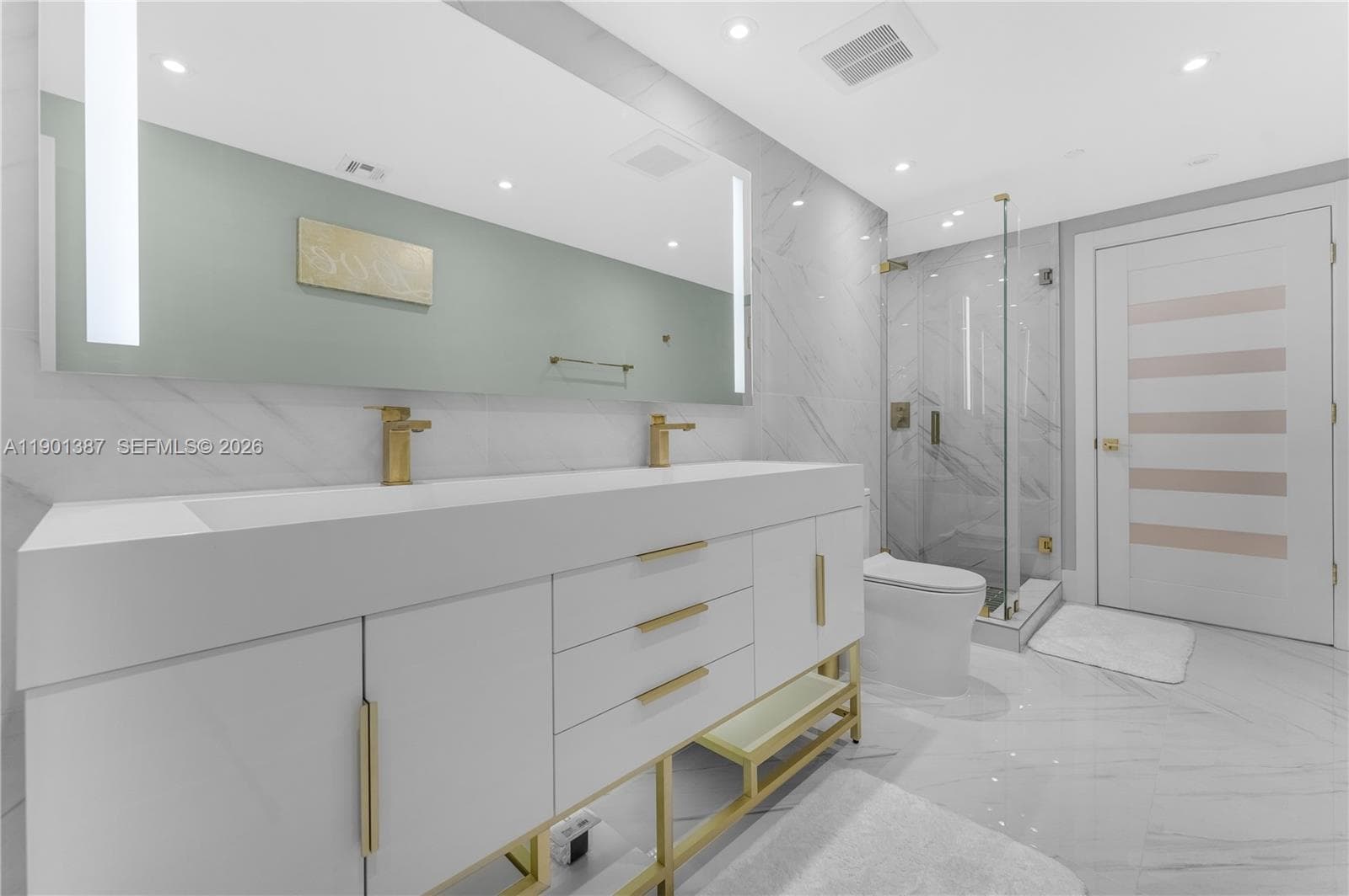 495 Brickell Ave # 3802, Miami FL 33131 — 21