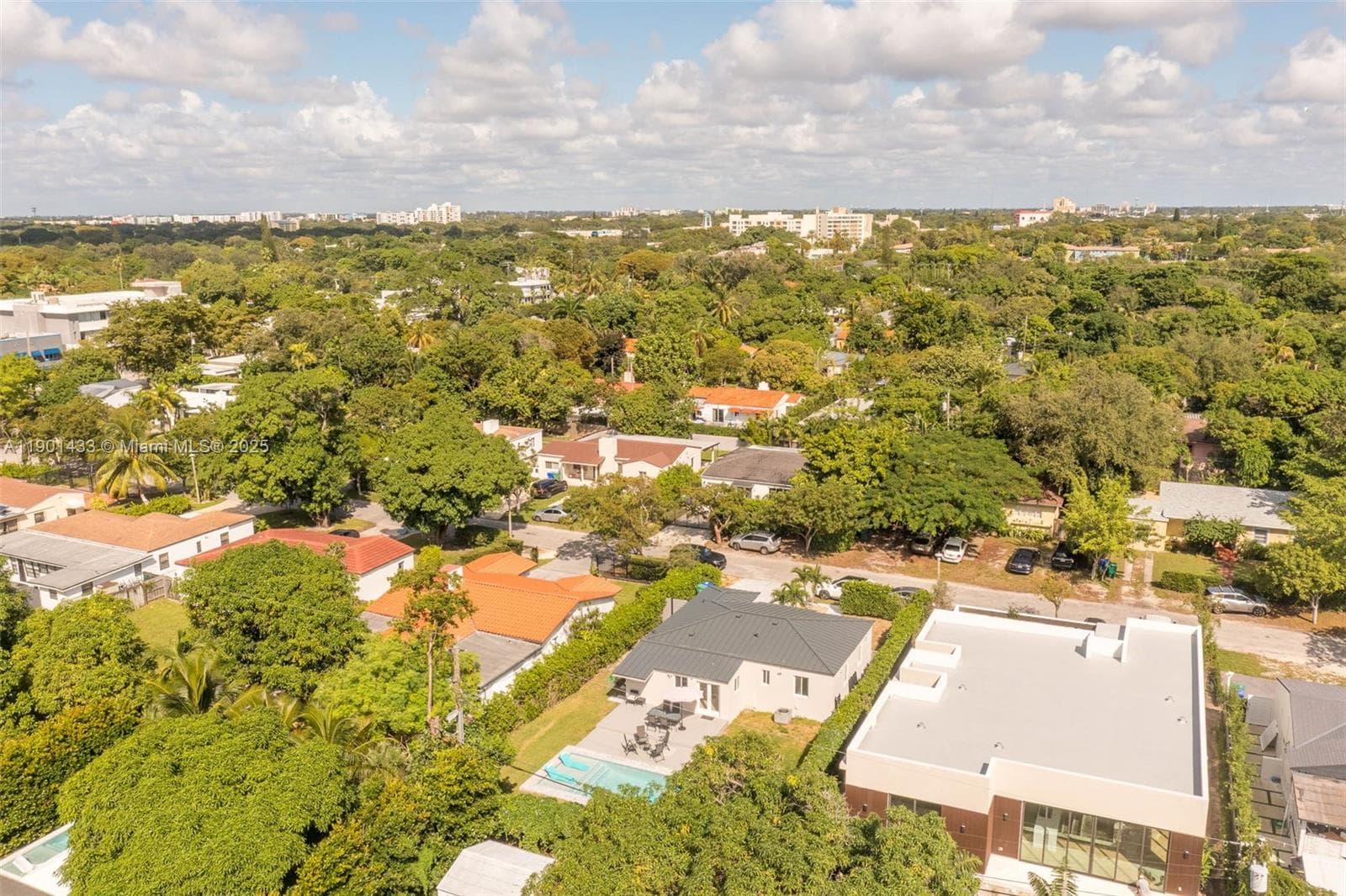 260 NE 46th St, Miami FL 33137 — 33