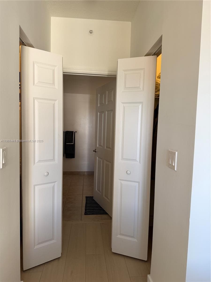 888 S Douglas Rd # 917, Coral Gables FL 33134 — 21