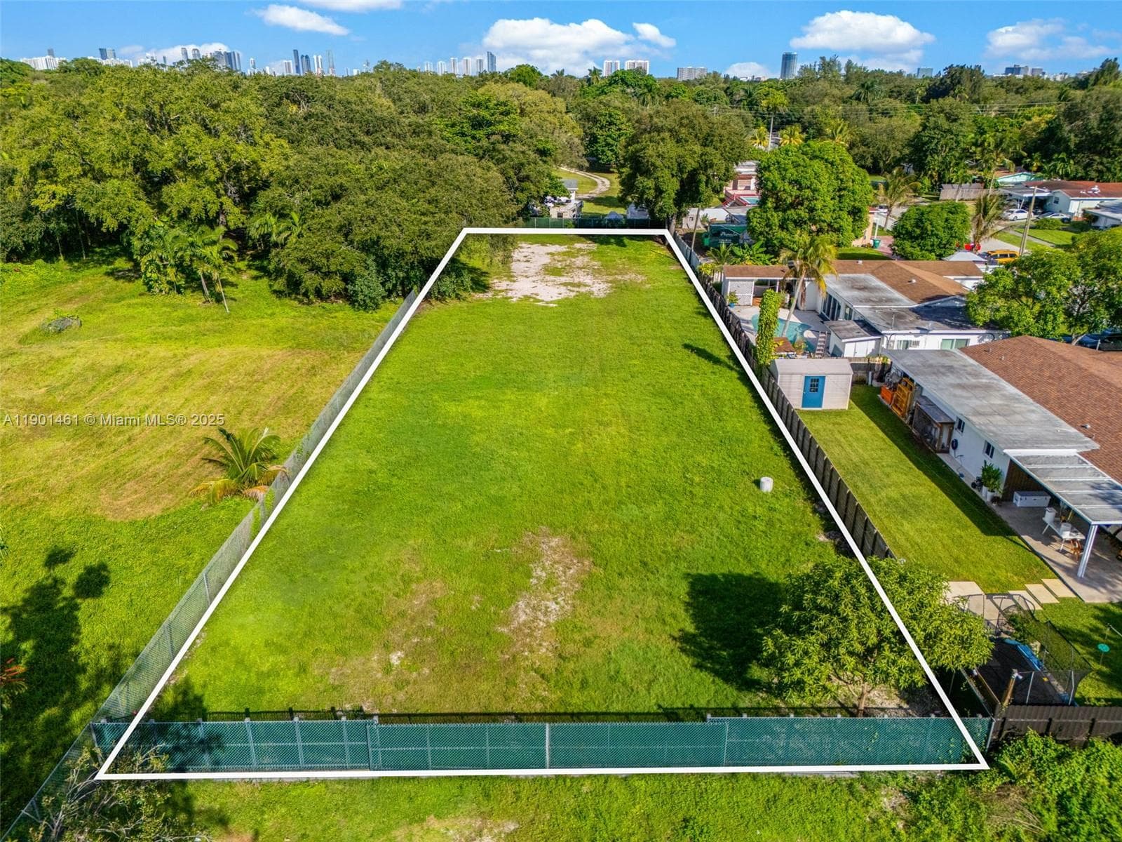 NE 8th Avenue NE 152nd Street, North Miami FL 33162 — 1