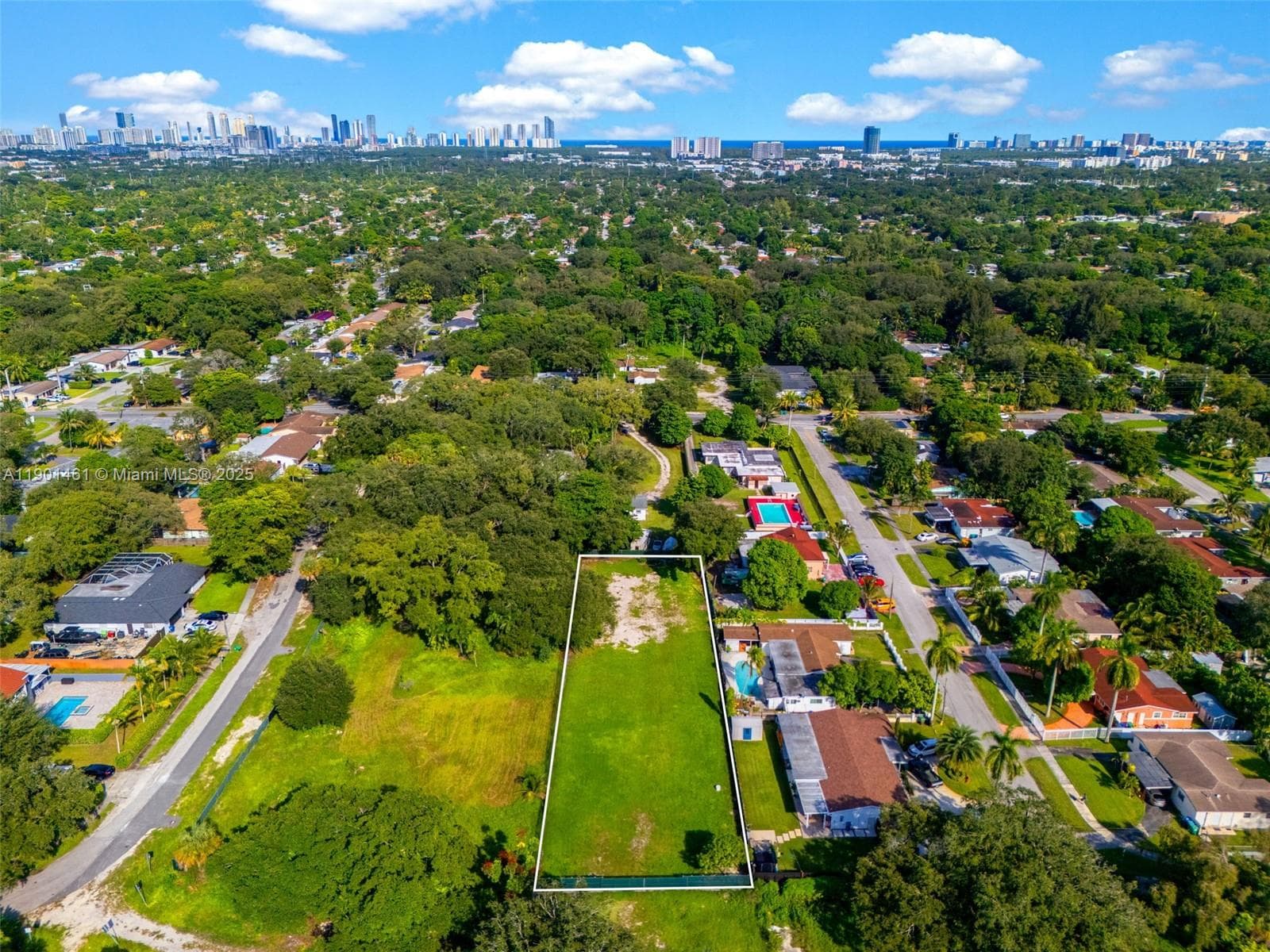NE 8th Avenue NE 152nd Street, North Miami FL 33162 — 8