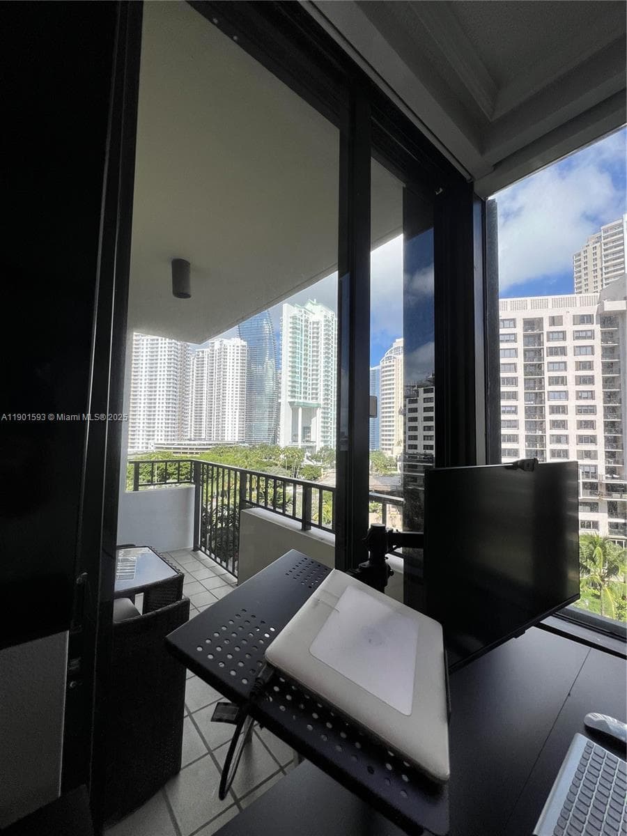 520 Brickell Key Dr # A900, Miami FL 33131 — 17