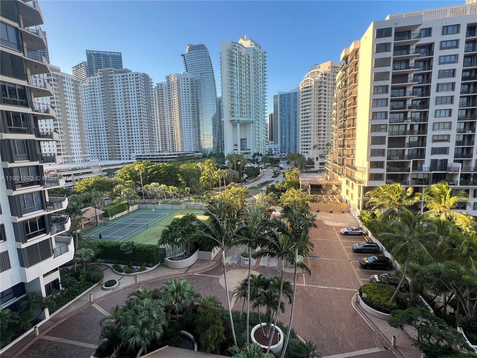 520 Brickell Key Dr # A900, Miami FL 33131 — 33