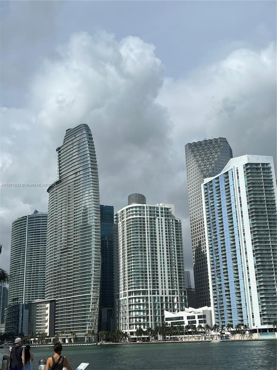 520 Brickell Key Dr # A900, Miami FL 33131 — 50