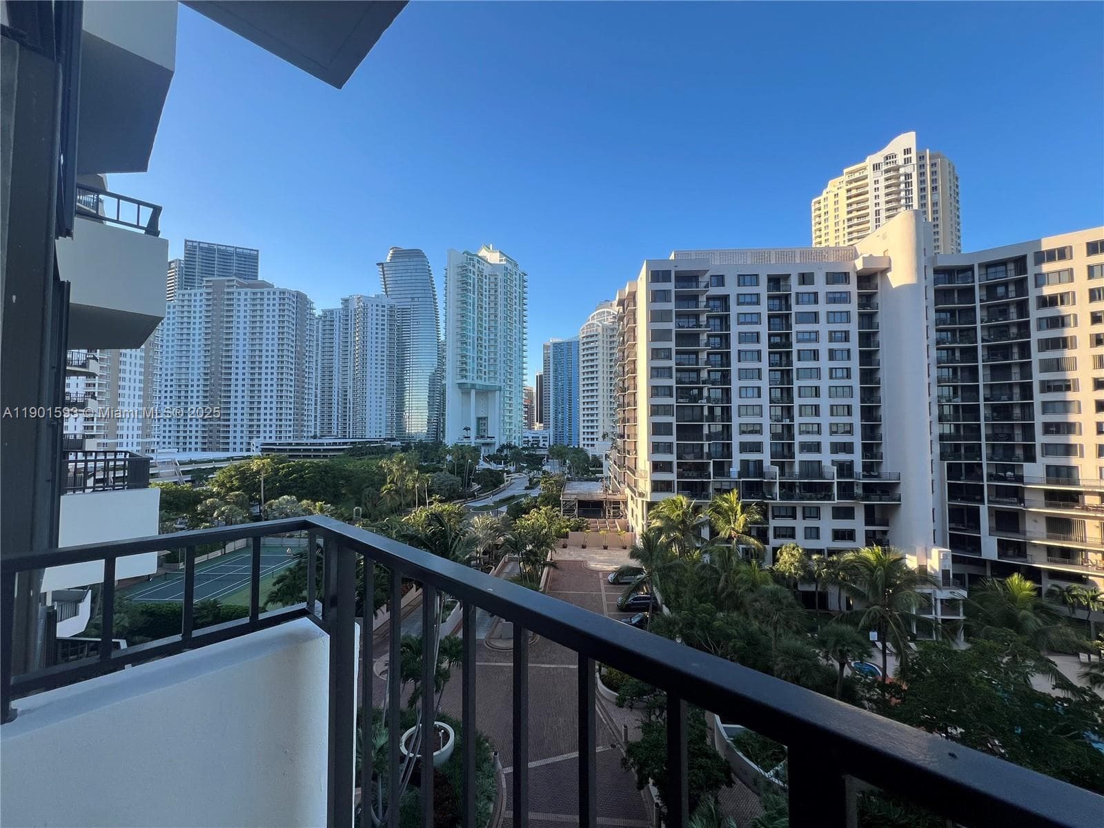 520 Brickell Key Dr # A900, Miami FL 33131 — 35