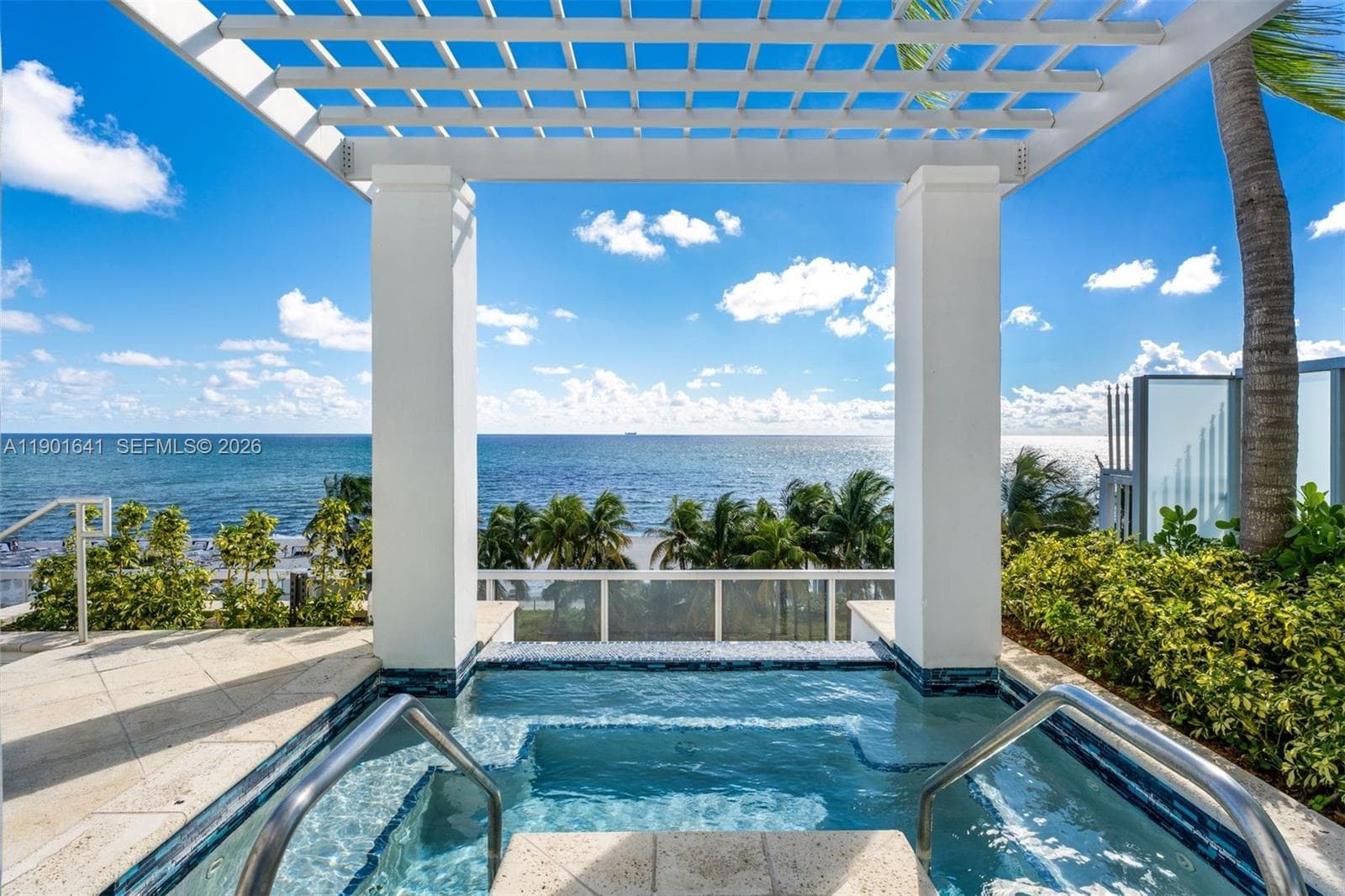 4391 Collins Ave # 512, Miami Beach FL 33140 — 44