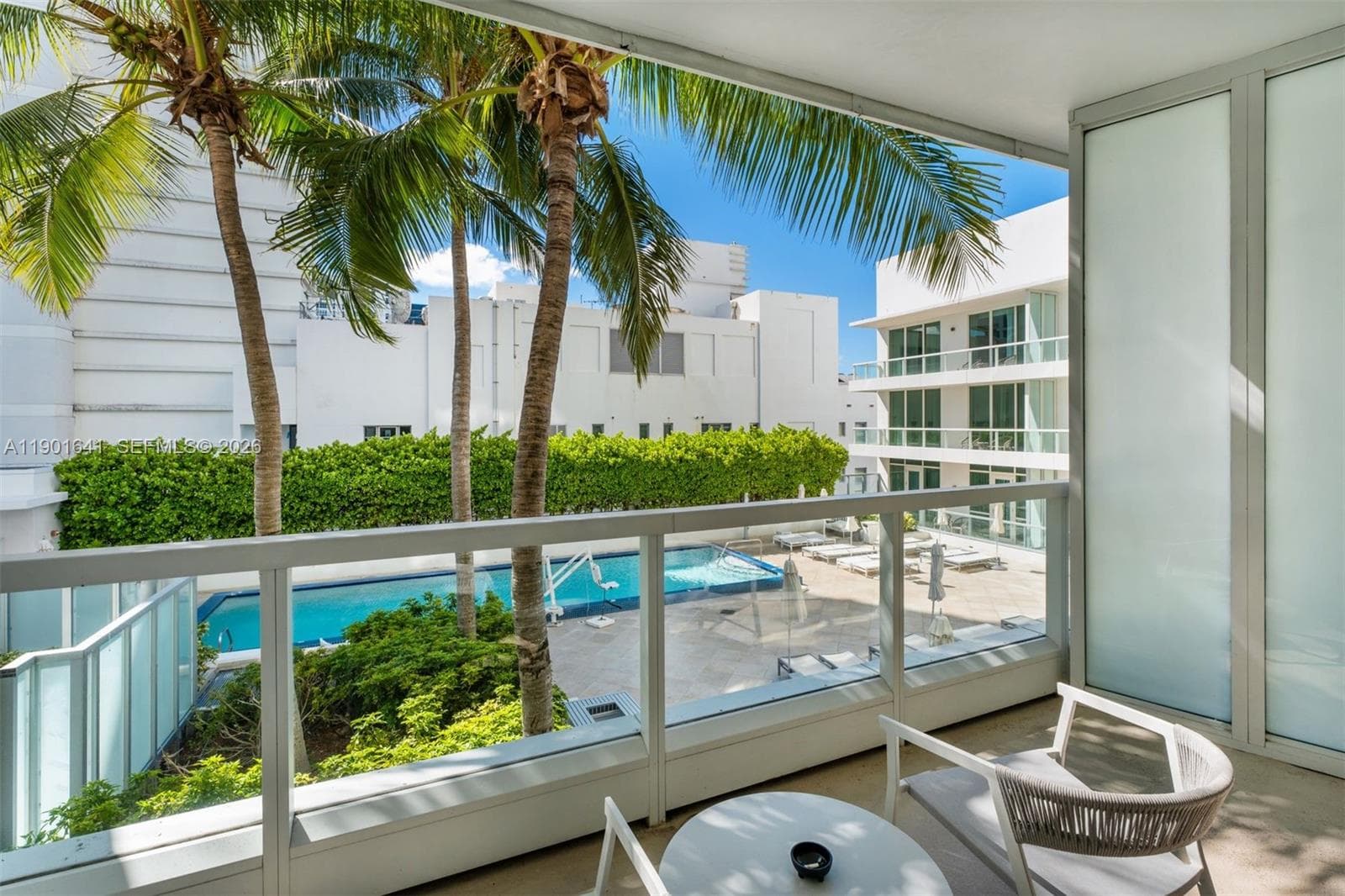 4391 Collins Ave # 512, Miami Beach FL 33140 — 40