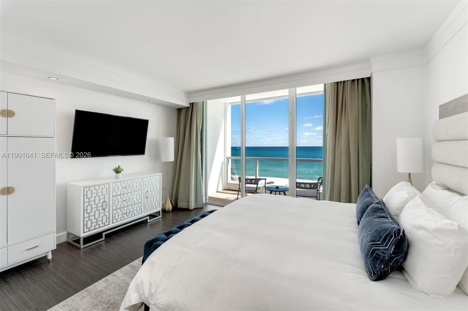 4391 Collins Ave # 512, Miami Beach FL 33140 — 35