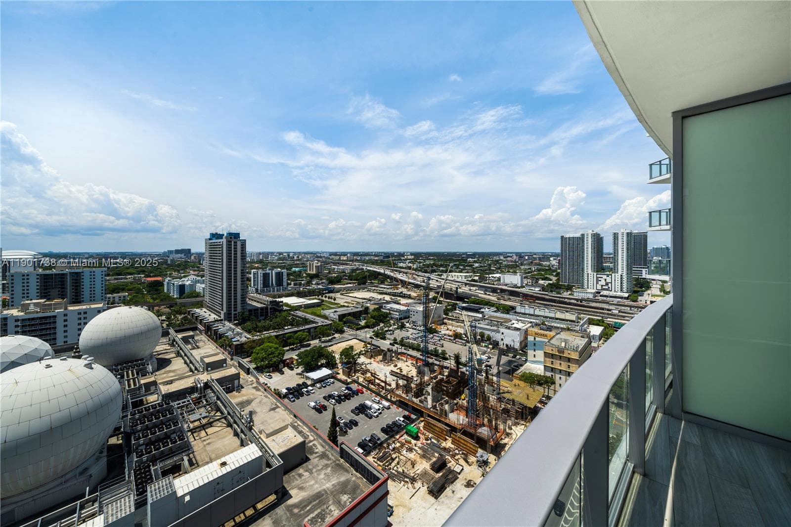 851 NE 1st AVE # 2106, Miami FL 33132 — 26