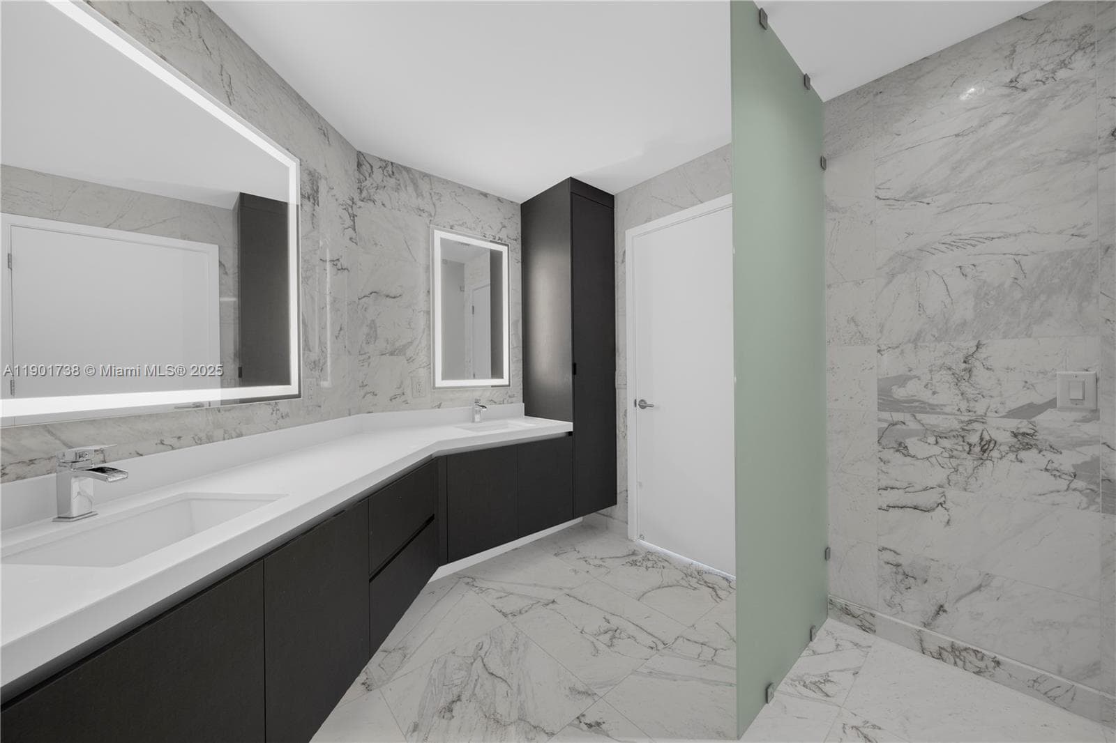 851 NE 1st AVE # 2106, Miami FL 33132 — 9