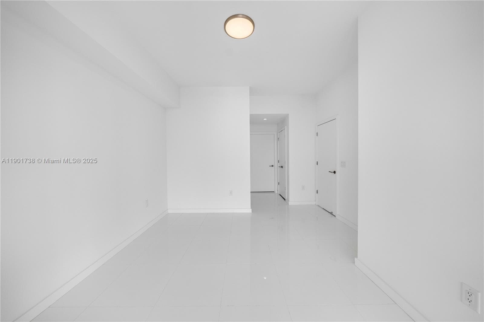 851 NE 1st AVE # 2106, Miami FL 33132 — 14