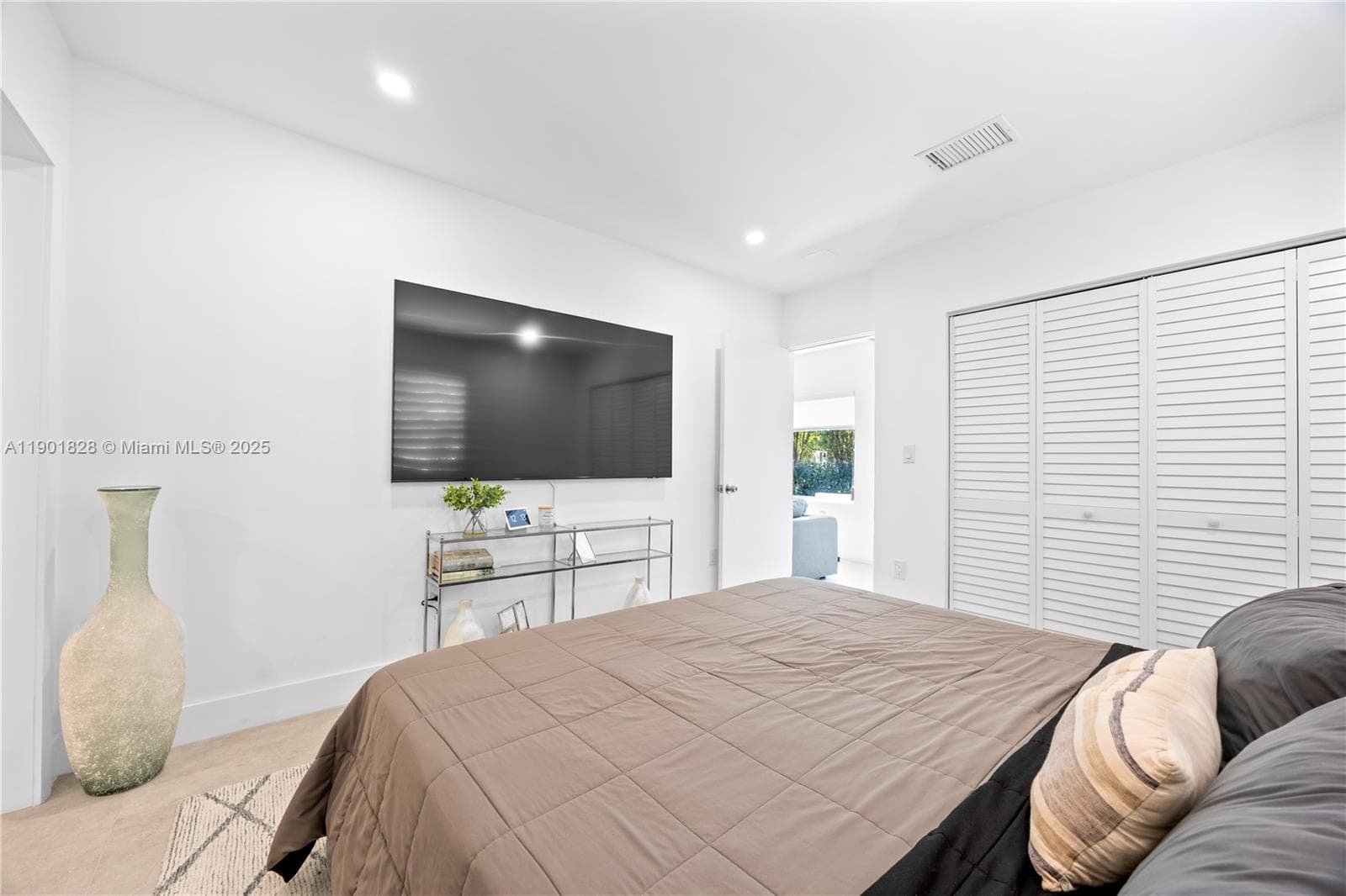 11 NW 45th St, Miami FL 33127 — 14