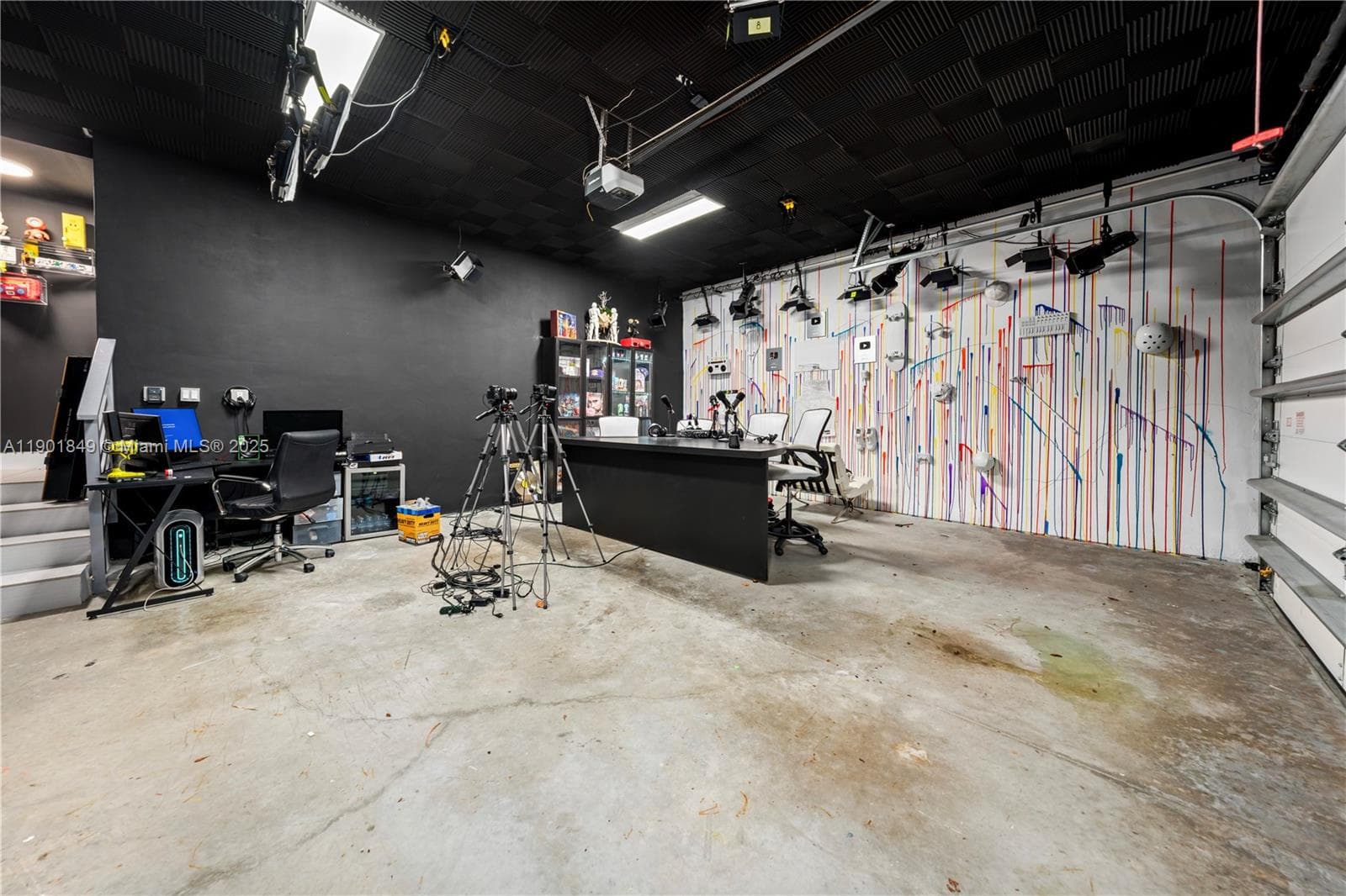 9153 NW 33rd St, Doral FL 33172 — 34