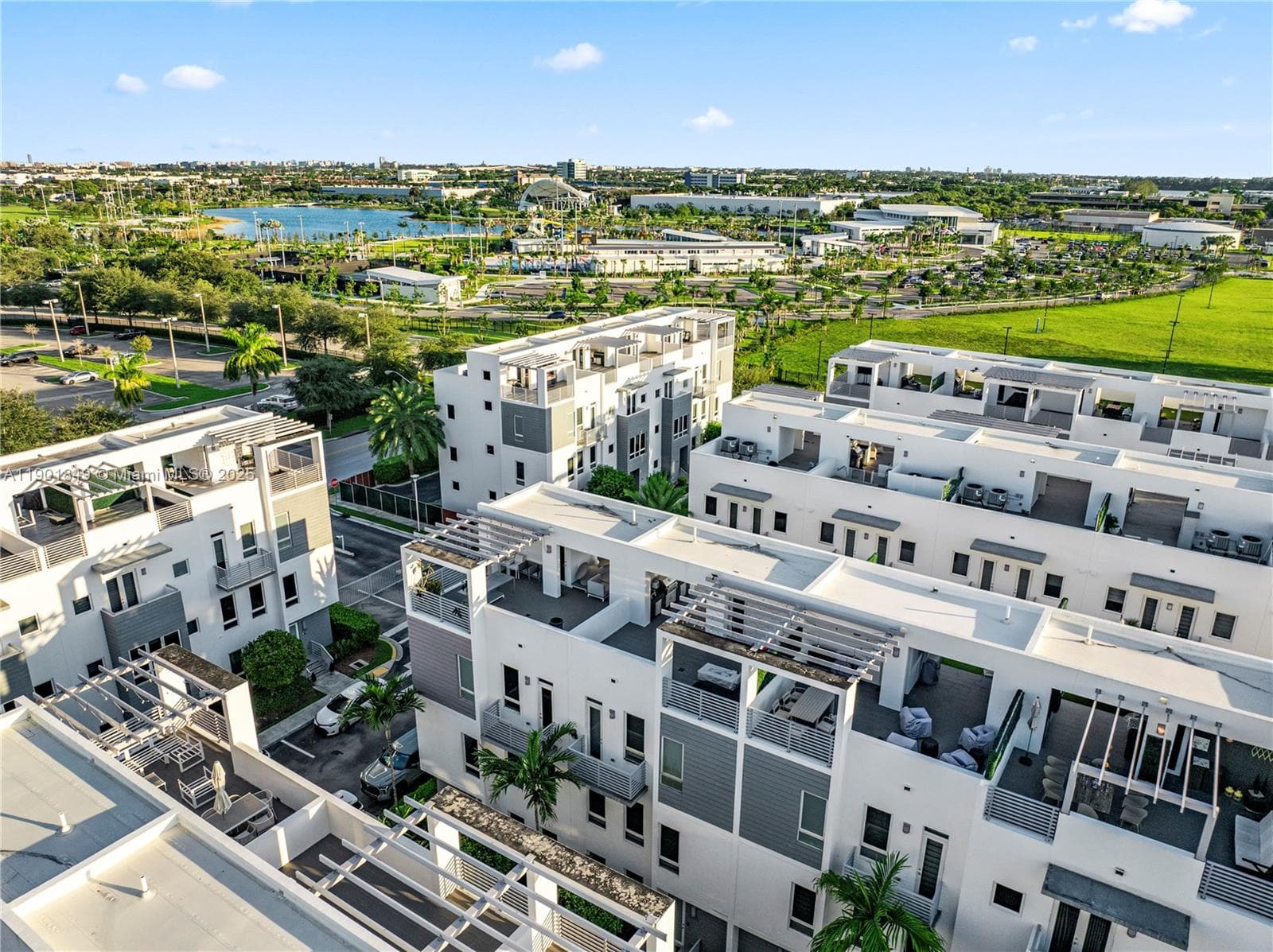 9153 NW 33rd St, Doral FL 33172 — 33