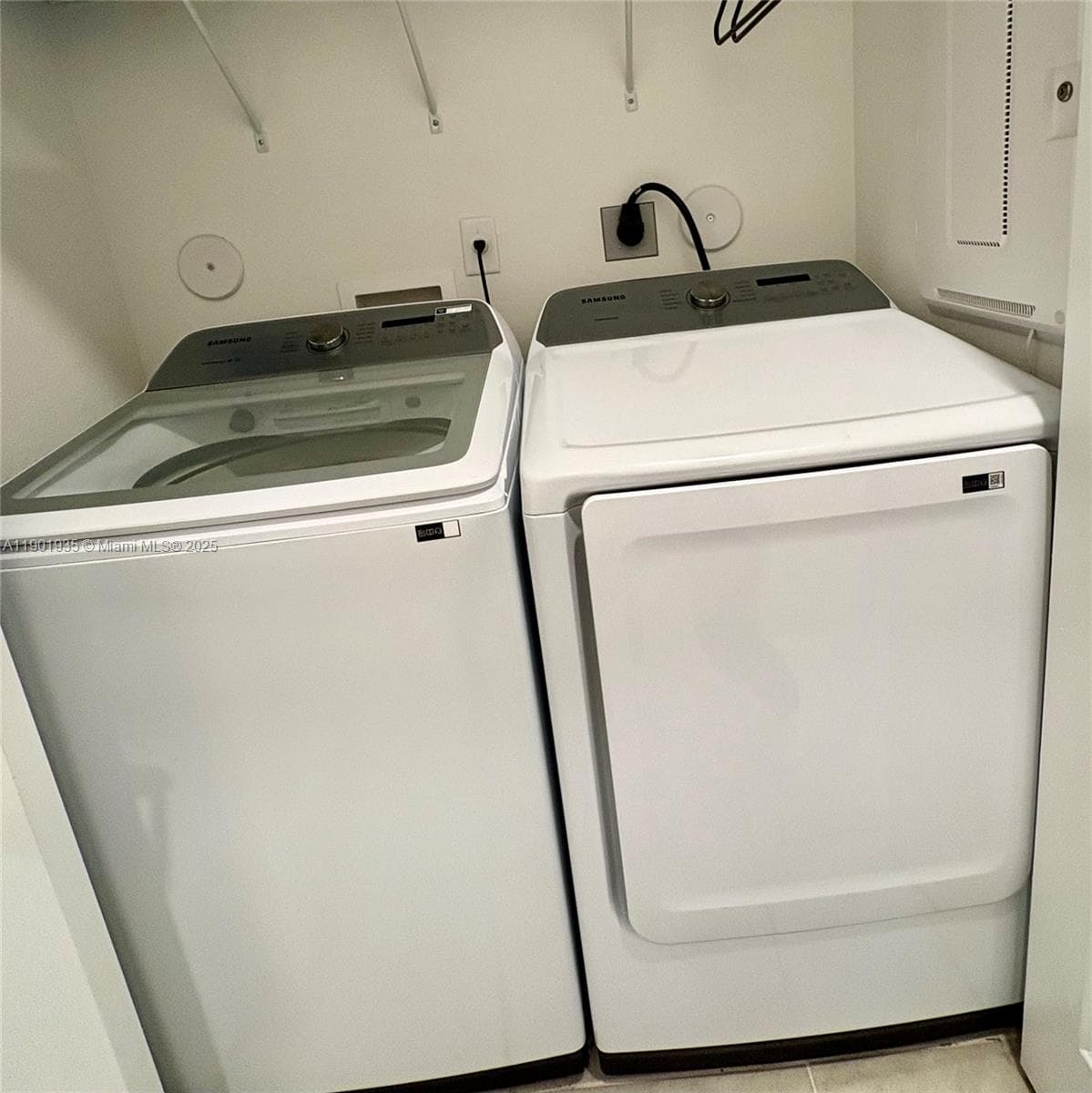 1020 SE 26th Ter, Homestead FL 33035 — 12