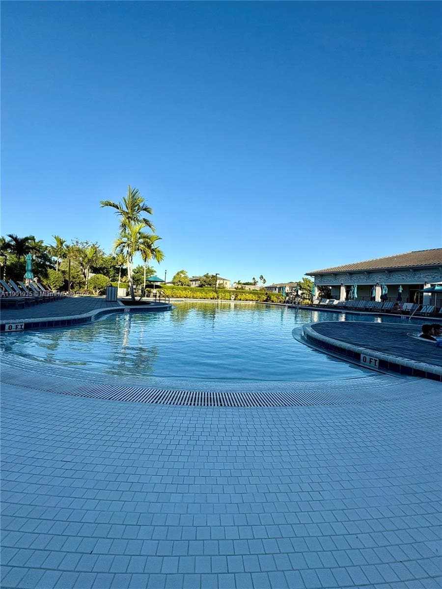 1020 SE 26th Ter, Homestead FL 33035 — 32