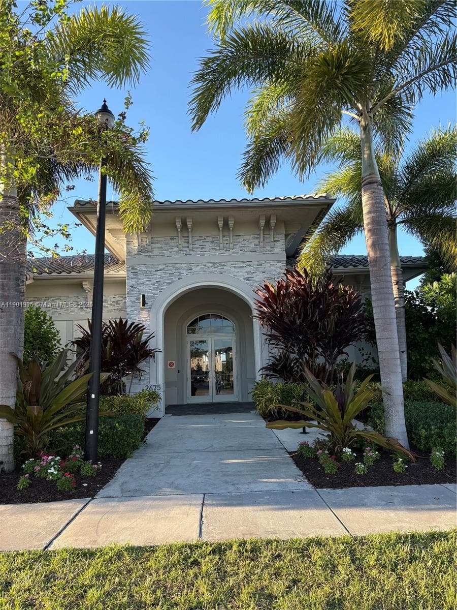 1020 SE 26th Ter, Homestead FL 33035 — 34