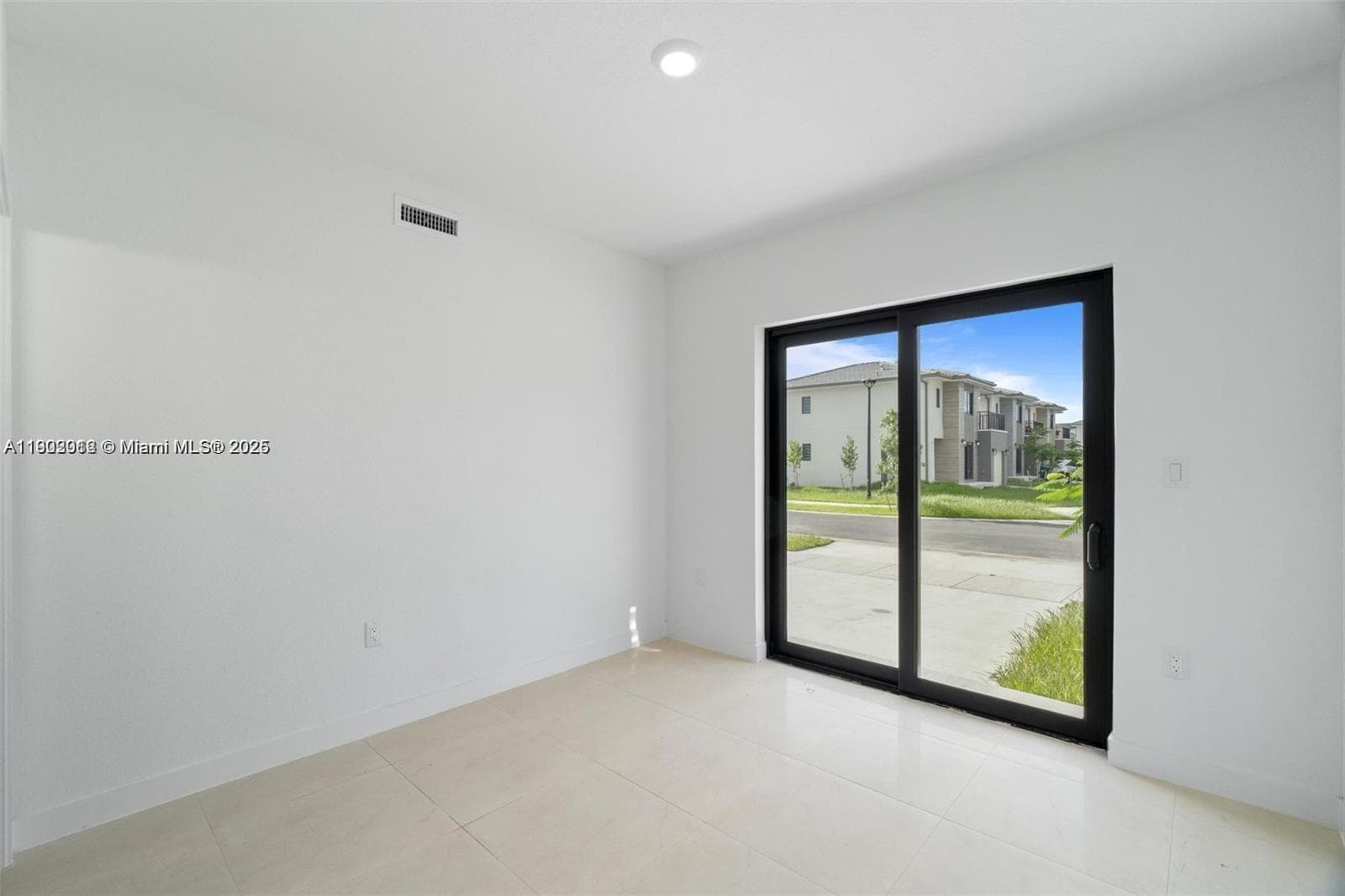 1119 NW 1st St, Florida City FL 33034 — 13