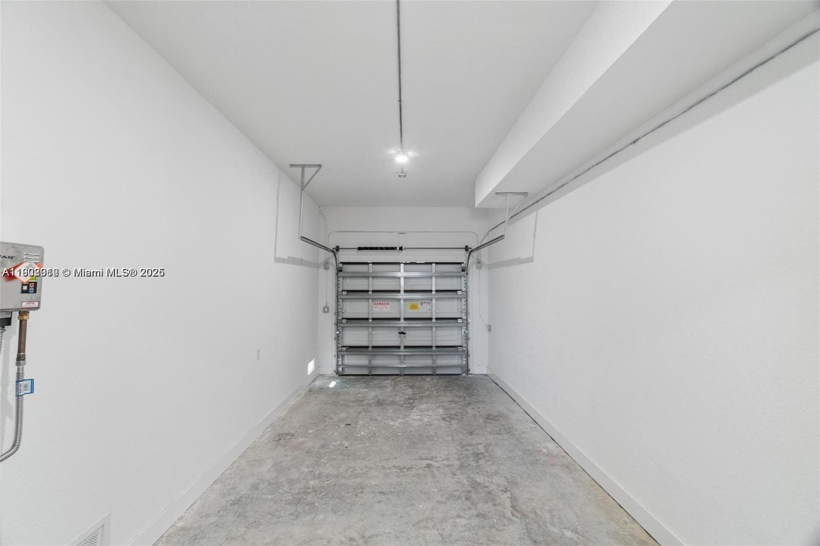 1119 NW 1st St, Florida City FL 33034 — 32