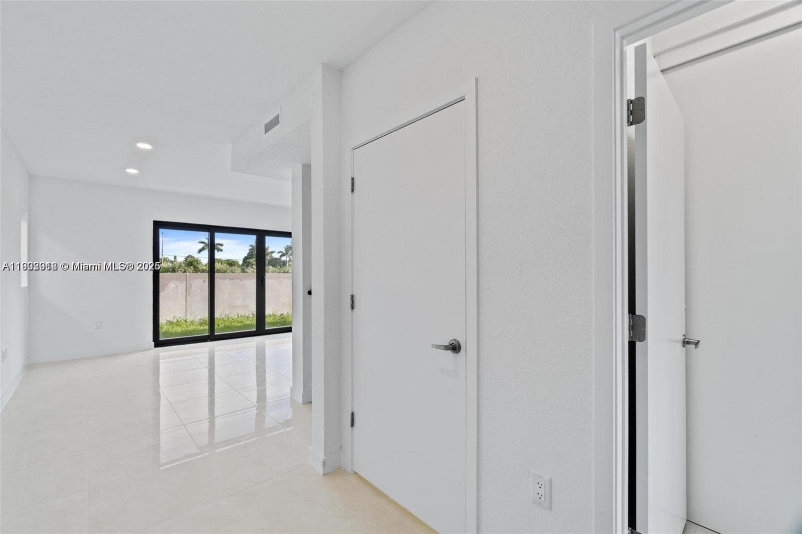 1119 NW 1st St, Florida City FL 33034 — 5