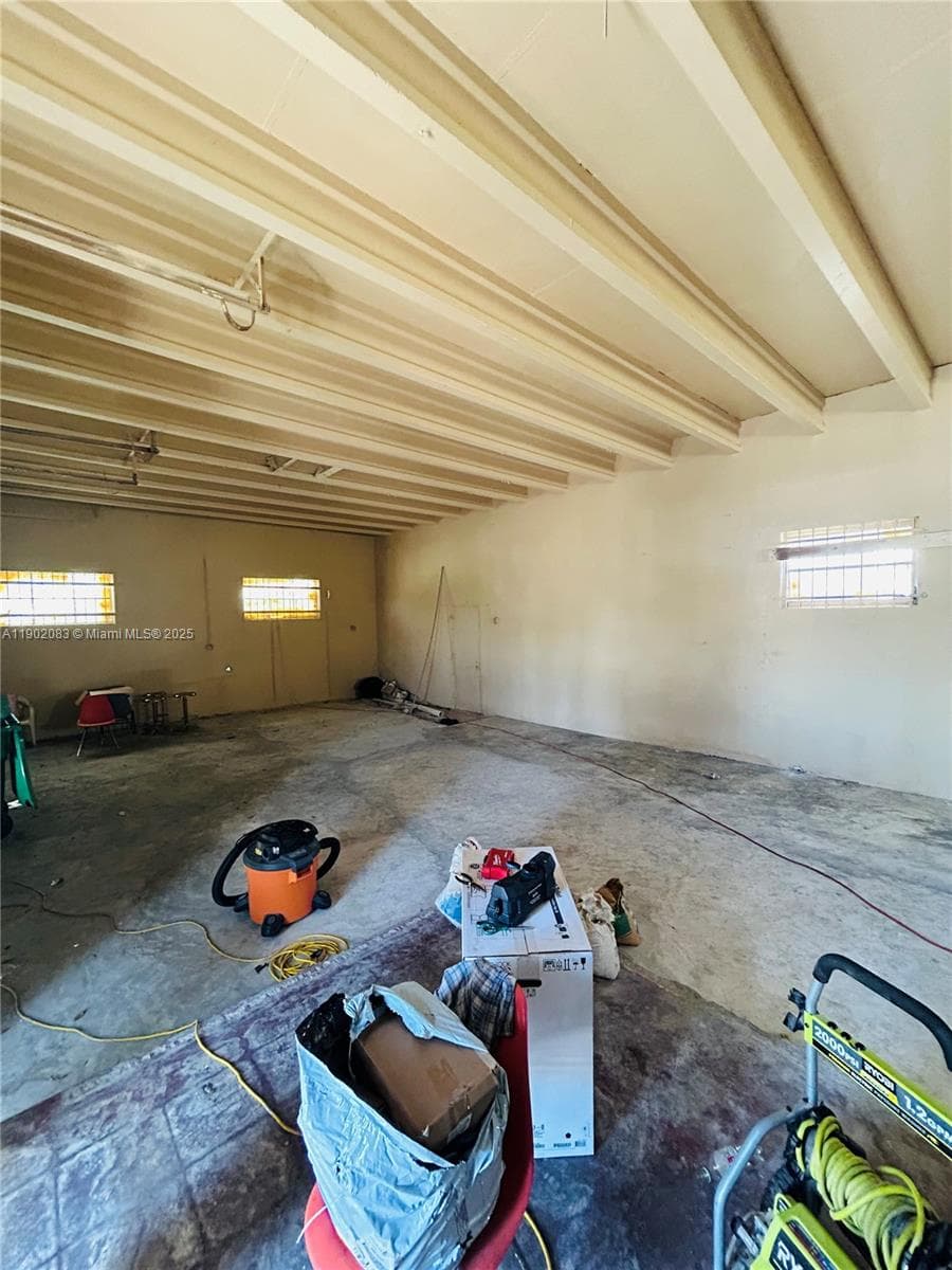 11815 NE 2nd Ave, Miami FL 33161 — 17