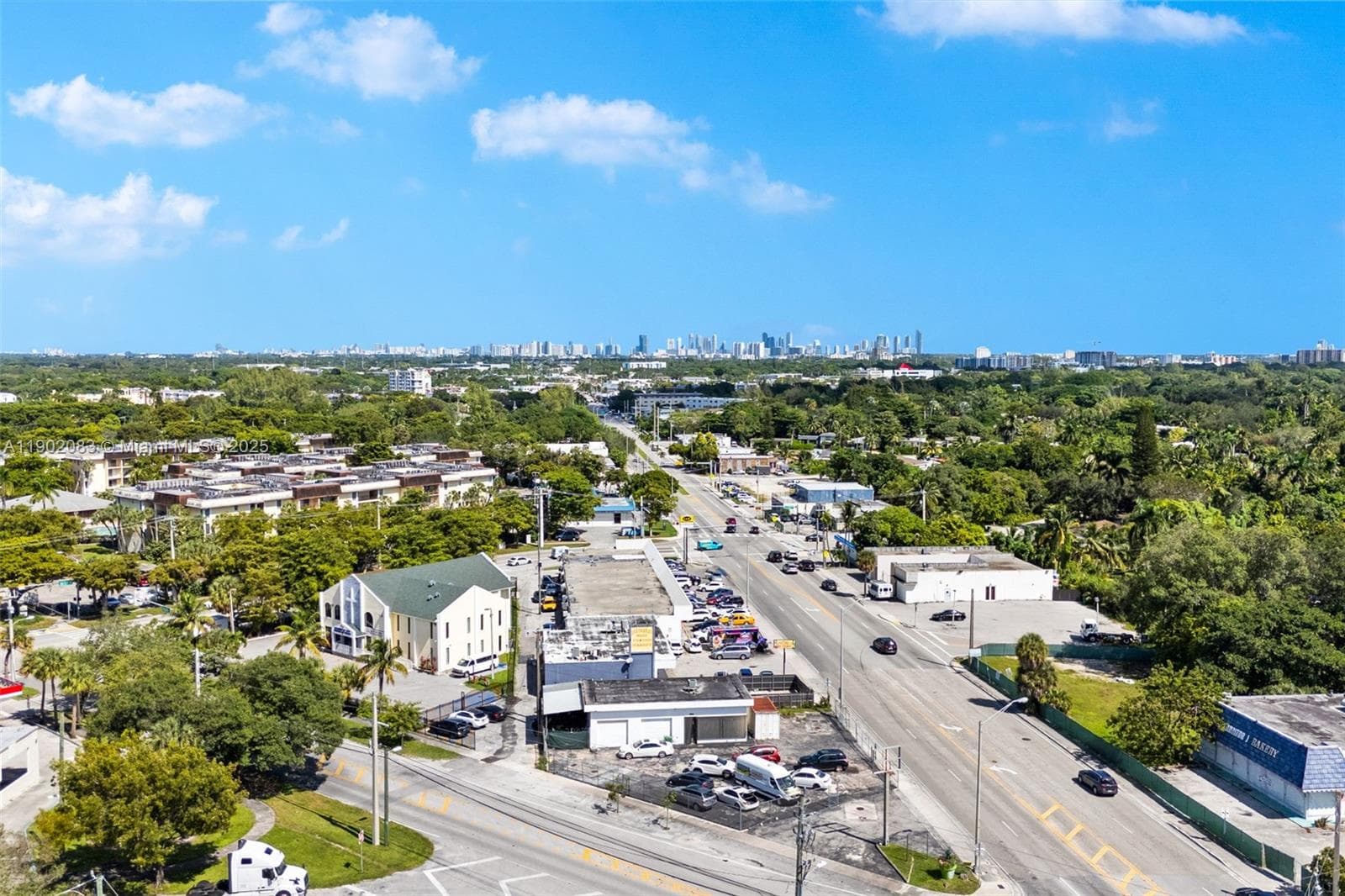 11815 NE 2nd Ave, Miami FL 33161 — 14