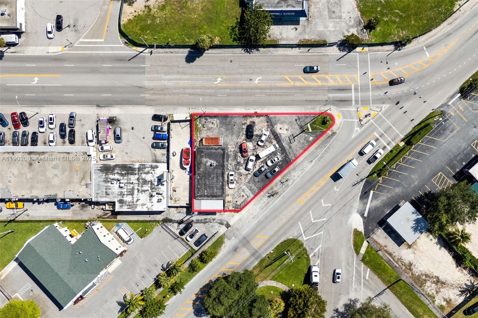 11815 NE 2nd Ave, Miami FL 33161 — 15