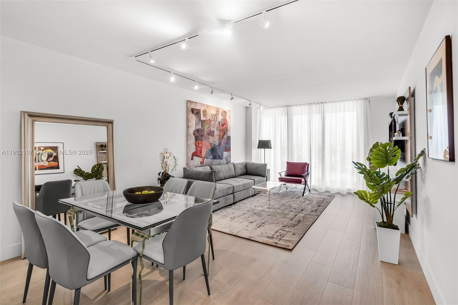 1500 Ocean Dr # 1109, Miami Beach FL 33139 — 2