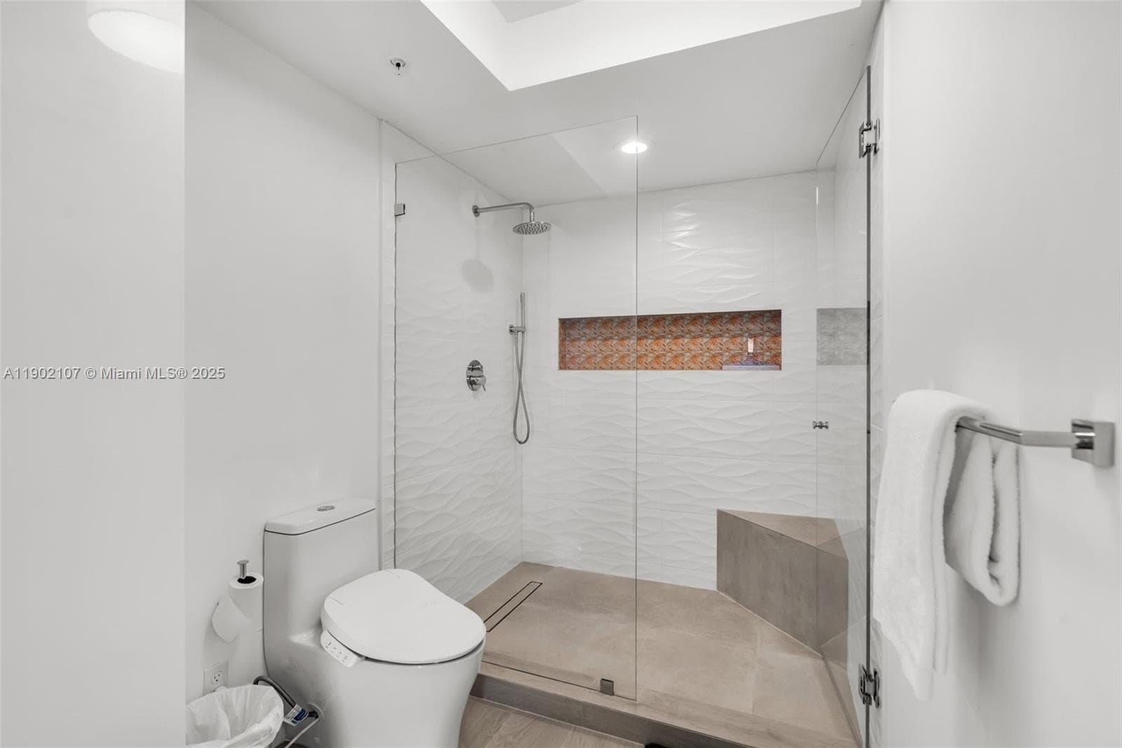 1500 Ocean Dr # 1109, Miami Beach FL 33139 — 16