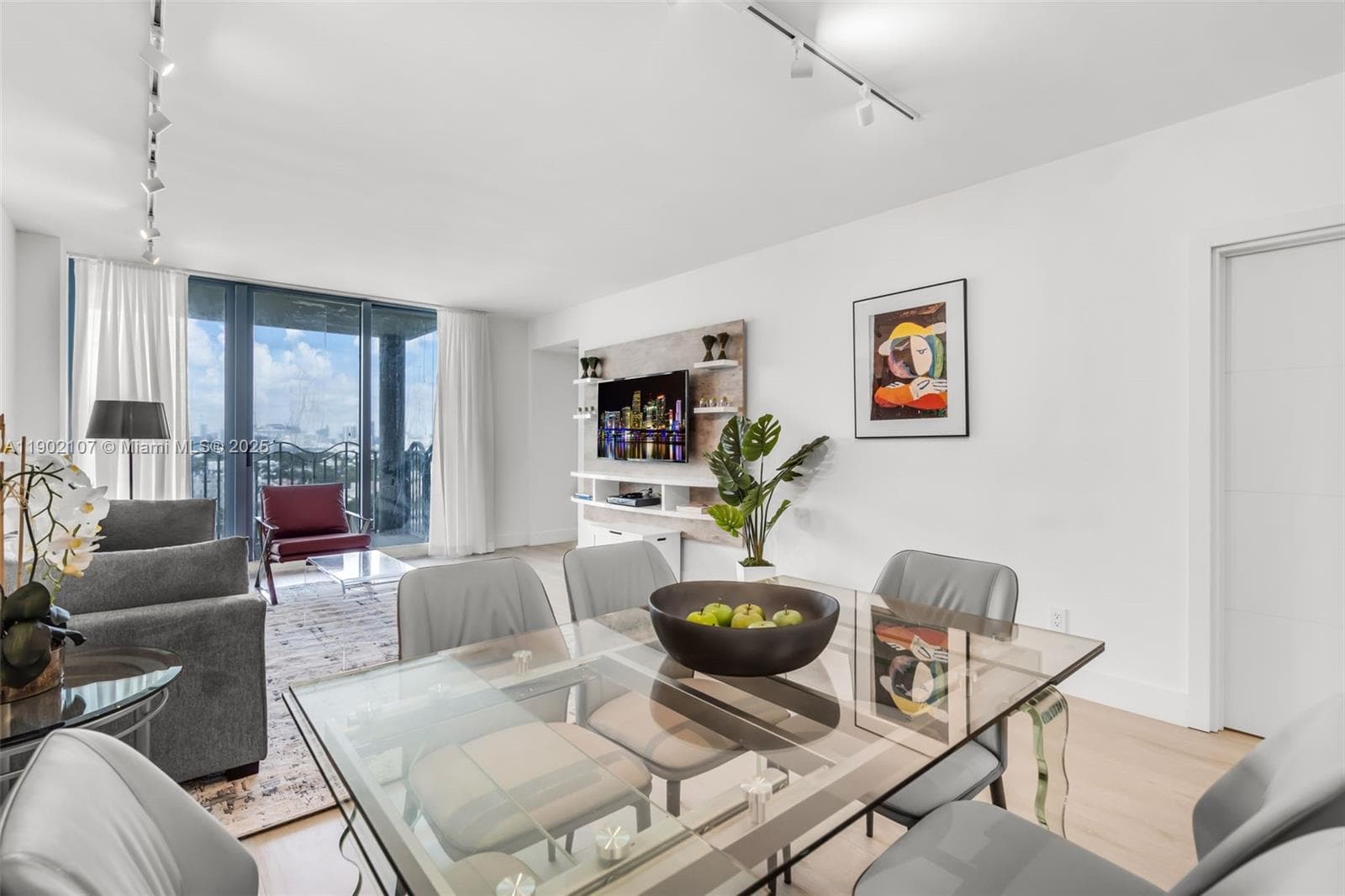 1500 Ocean Dr # 1109, Miami Beach FL 33139 — 7