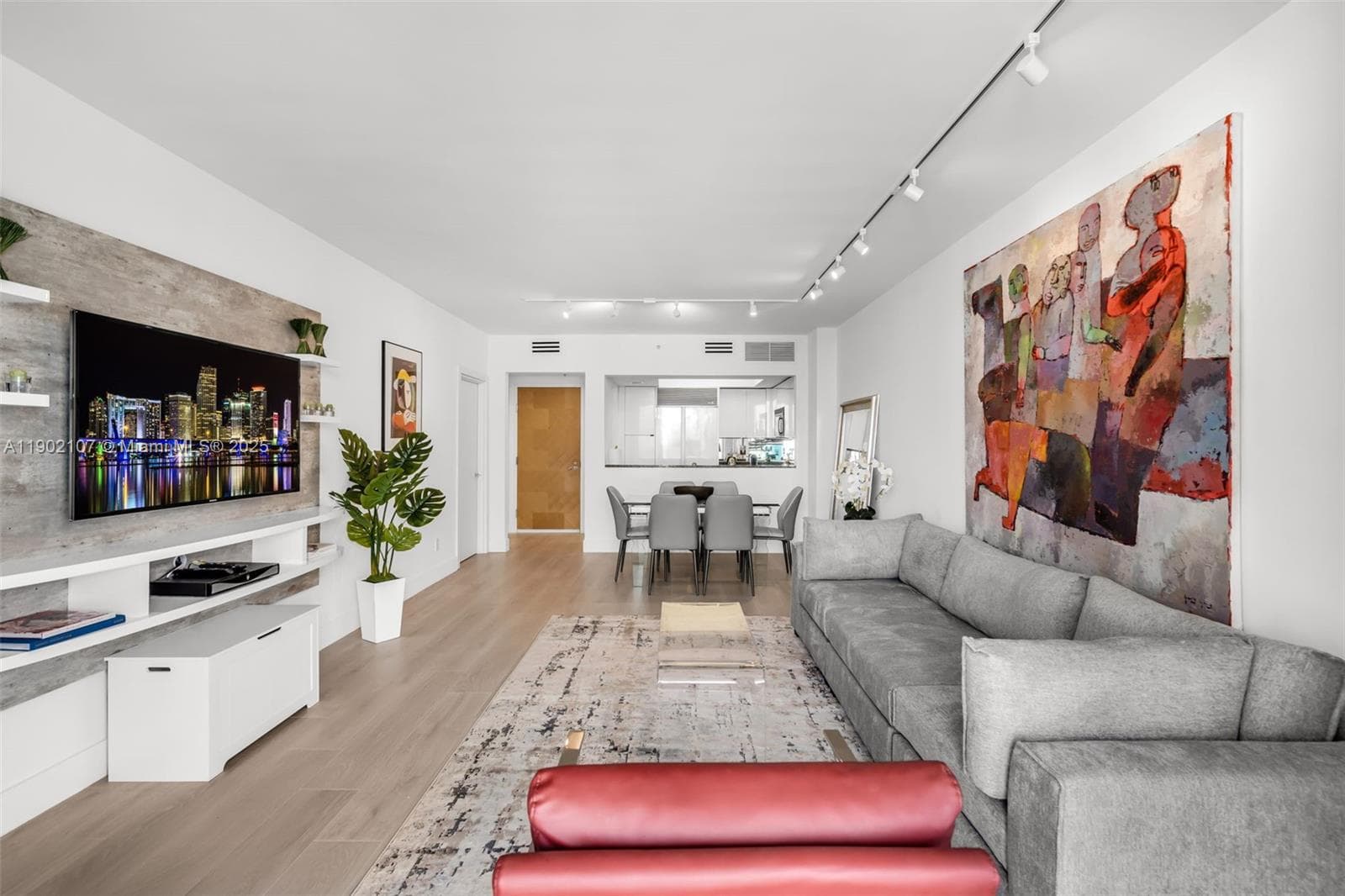 1500 Ocean Dr # 1109, Miami Beach FL 33139 — 5