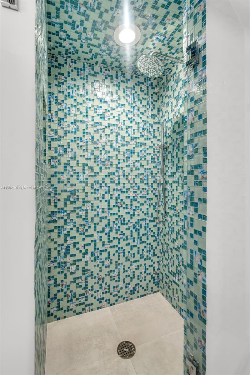 1500 Ocean Dr # 1109, Miami Beach FL 33139 — 19