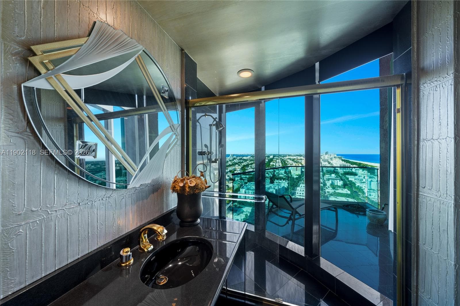 300 S Pointe Dr # 3103, Miami Beach FL 33139 — 36