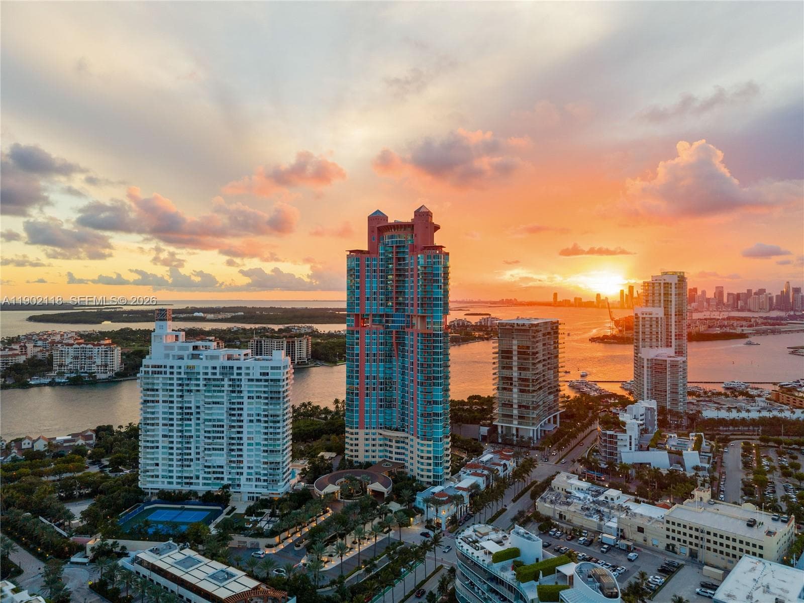 300 S Pointe Dr # 3103, Miami Beach FL 33139 — 4
