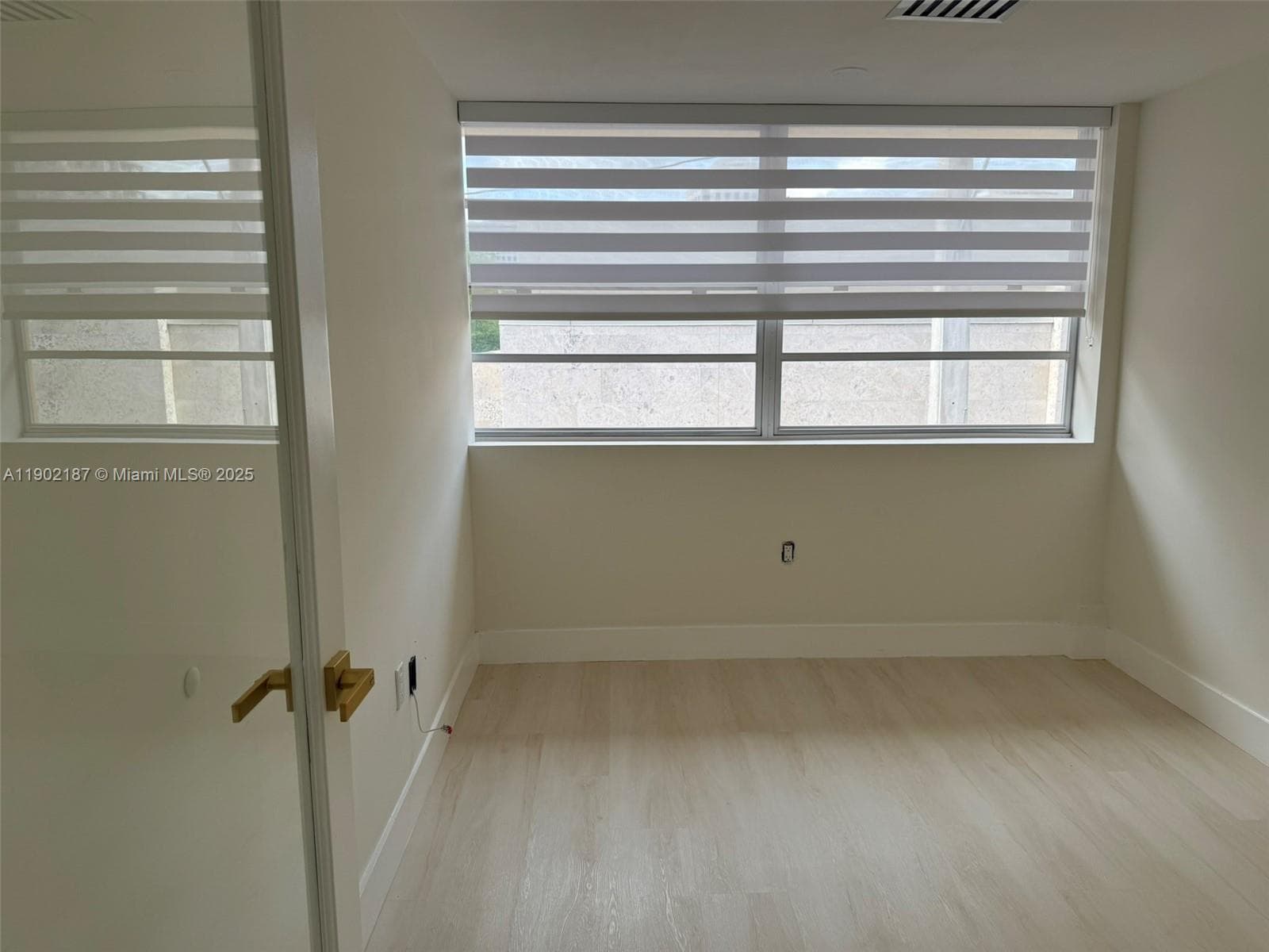 220 Miracle Mile # B221, Coral Gables FL 33134 — 3