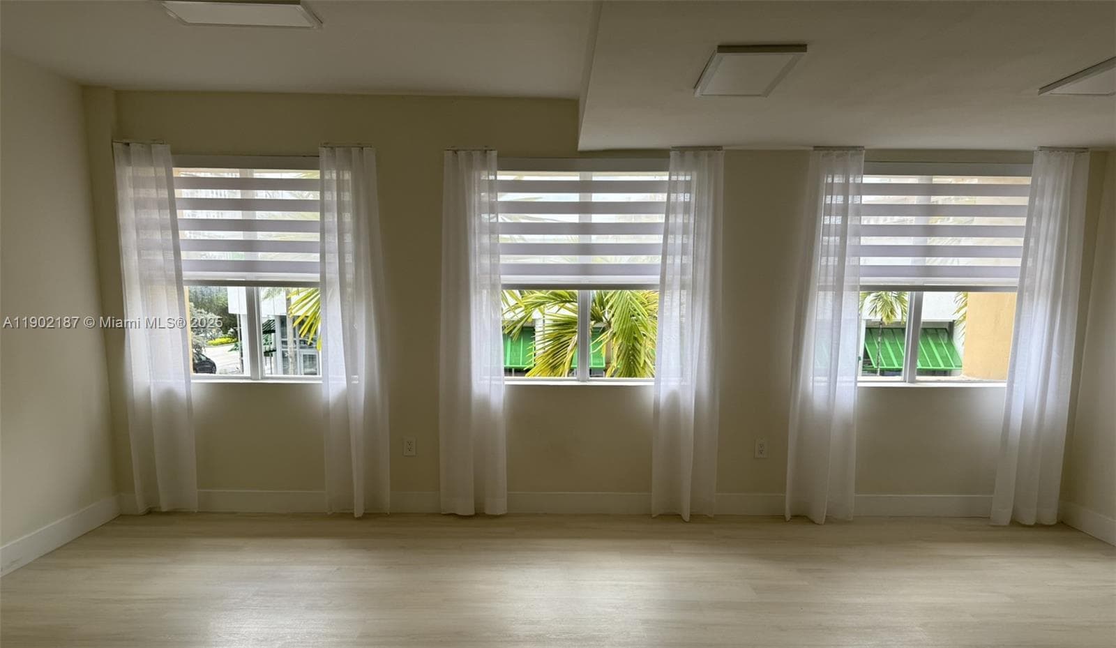 220 Miracle Mile # B221, Coral Gables FL 33134 — 1