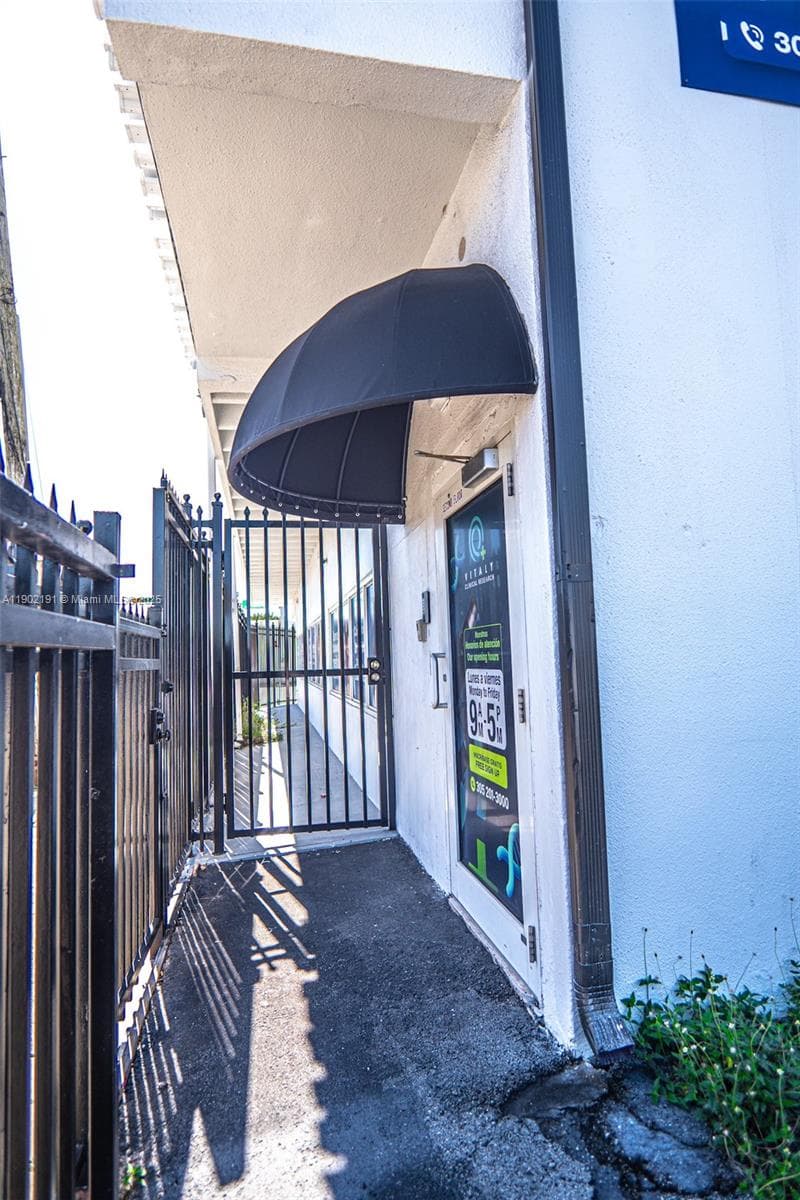 3401 NW 7th St, Miami FL 33125 — 14
