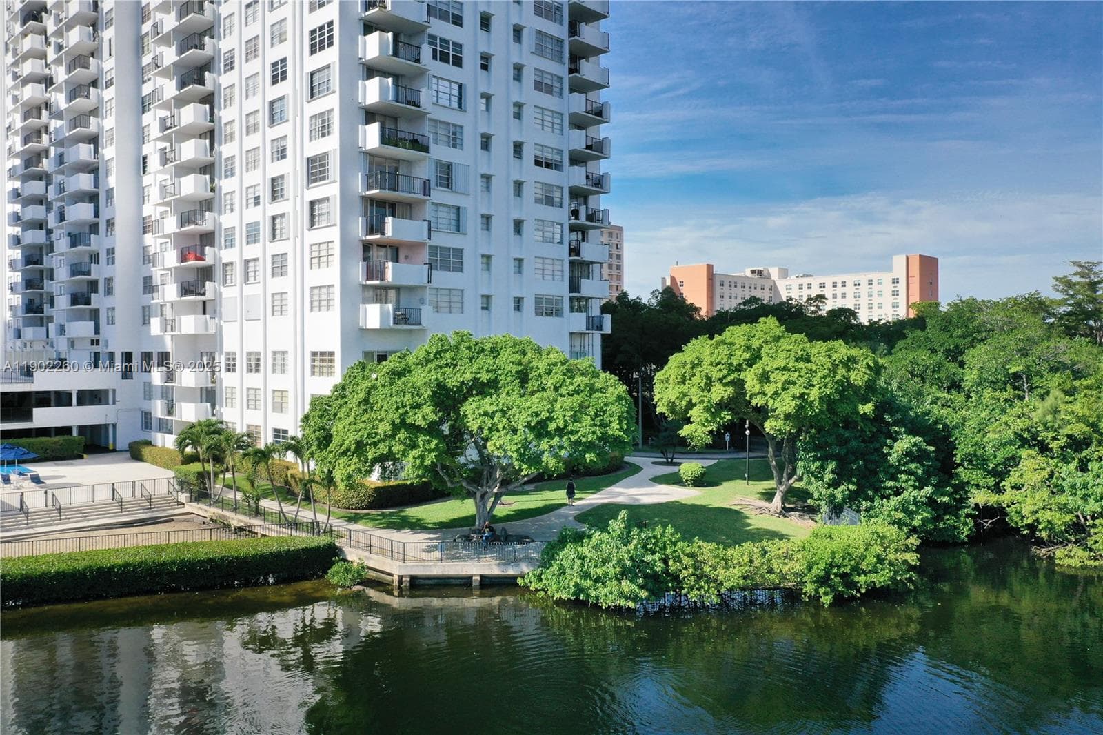 2780 NE 183rd St # 606, Aventura FL 33160 — 33