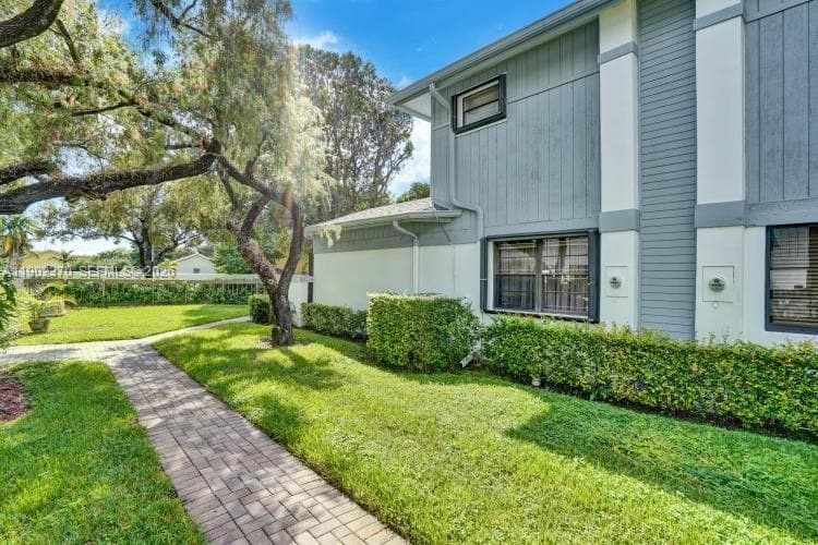 10026 NW 52nd Ter, Doral FL 33178 — 47