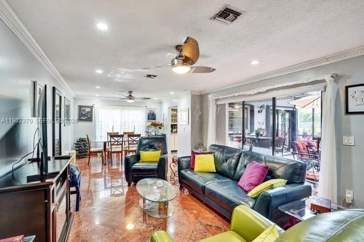 10026 NW 52nd Ter, Doral FL 33178 — 7