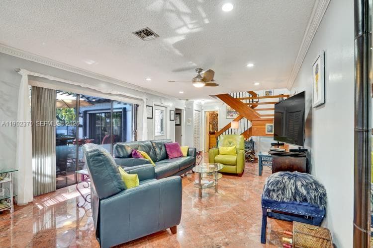 10026 NW 52nd Ter, Doral FL 33178 — 8