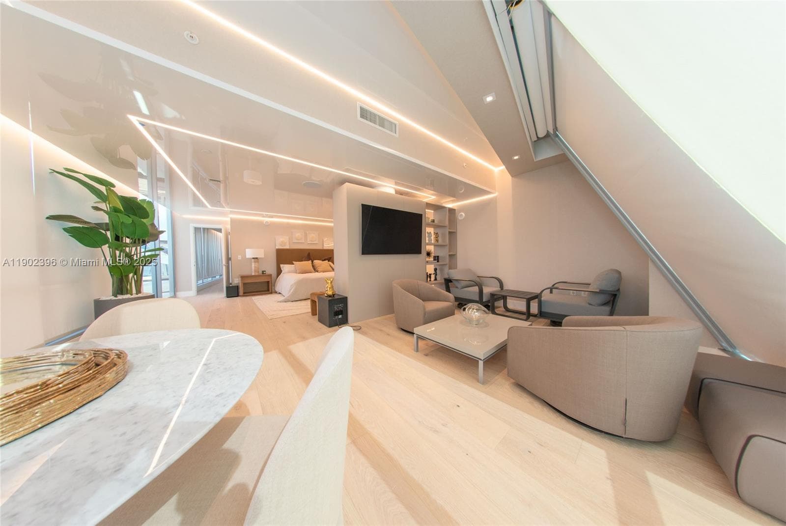 17121 Collins Ave # 4803, Sunny Isles Beach FL 33160 — 33